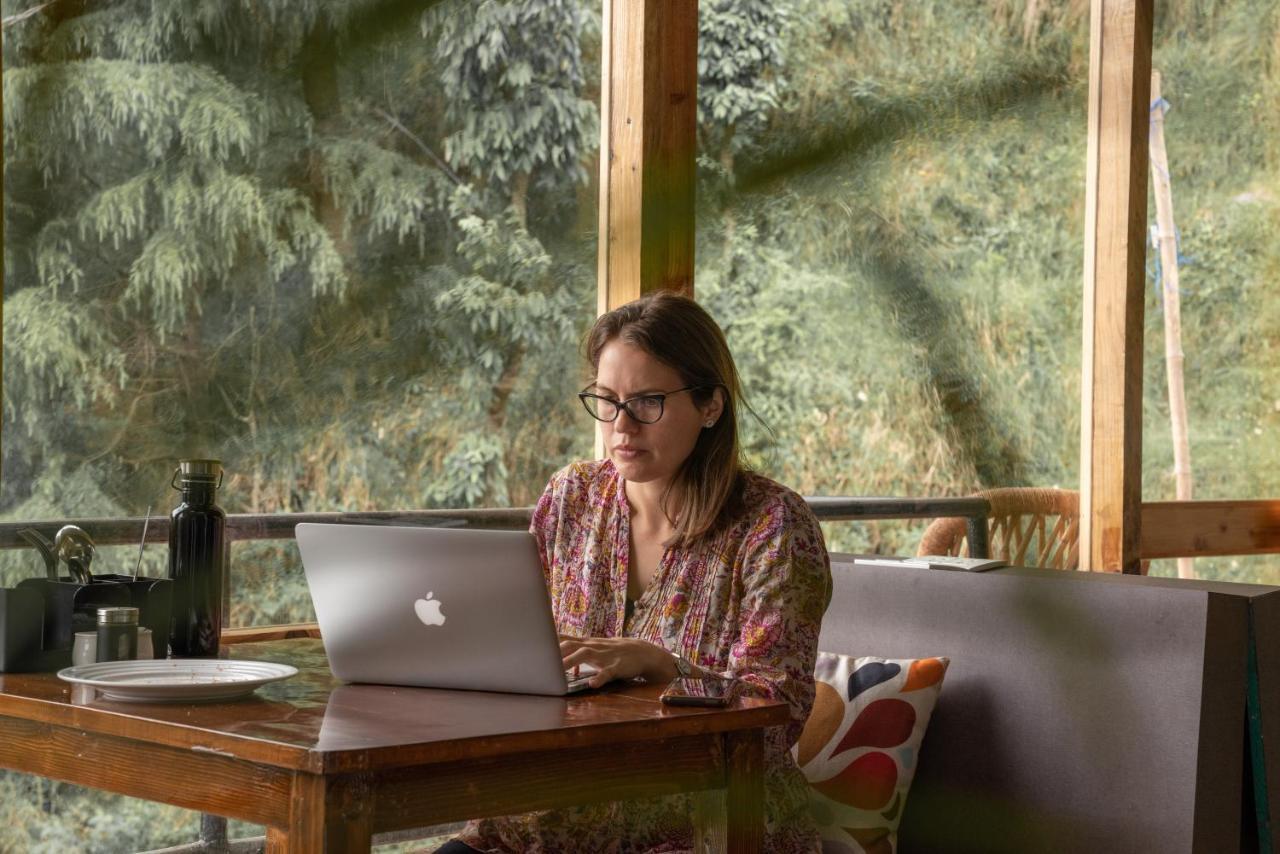 Alt Life - Dharamkot Hostel McLeod Ganj Bagian luar foto
