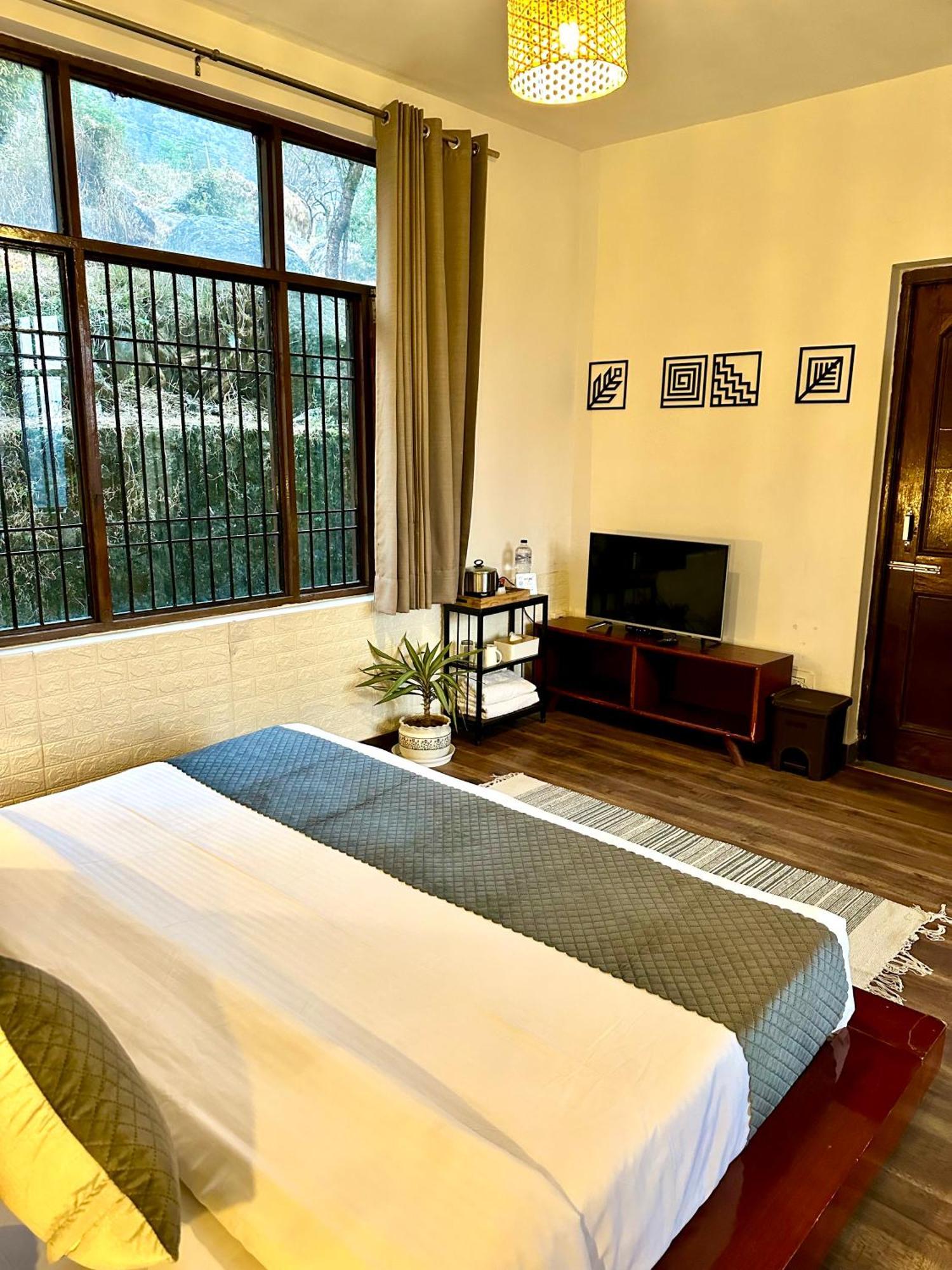 Alt Life - Dharamkot Hostel McLeod Ganj Bagian luar foto