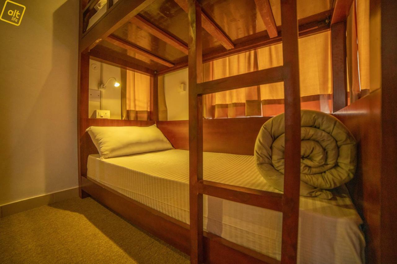 Alt Life - Dharamkot Hostel McLeod Ganj Bagian luar foto